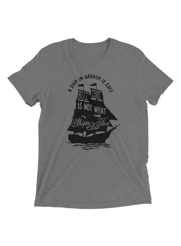WE ARE ALL SMITH Earrings Brave Sailors Short sleeve tshirt