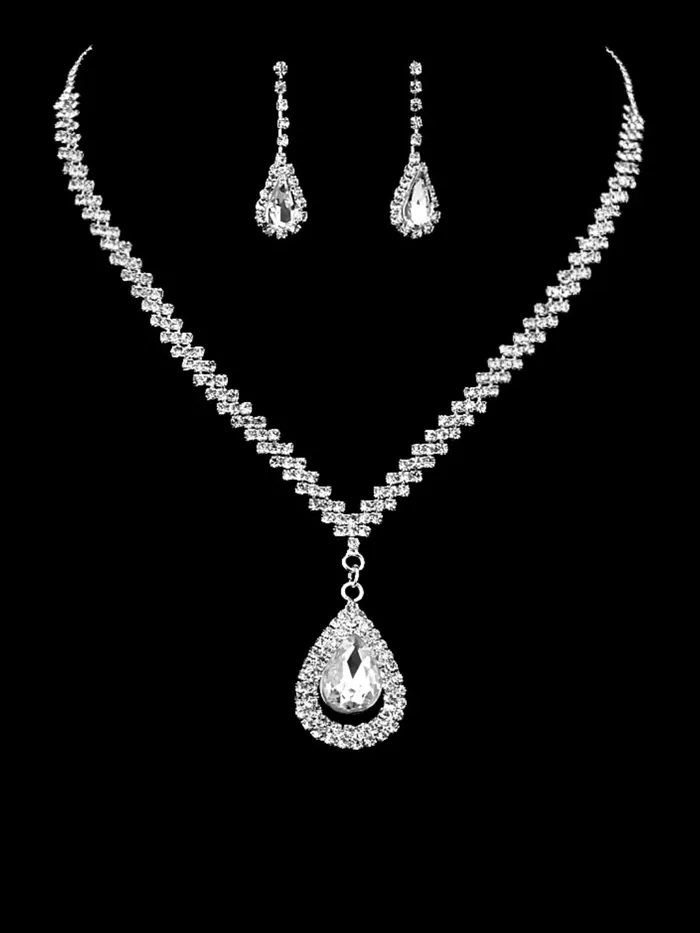 Yellow Chimes Necklaces Yellow Chimes Crystal Jewellery Set for Women Silver Plated Sparkling White Crystal Drop Necklace Set with Earrings for Women and Girls